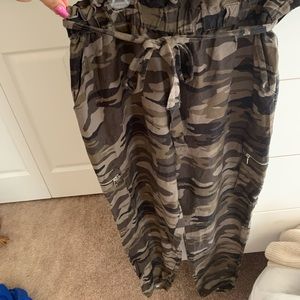 High waisted camo pants